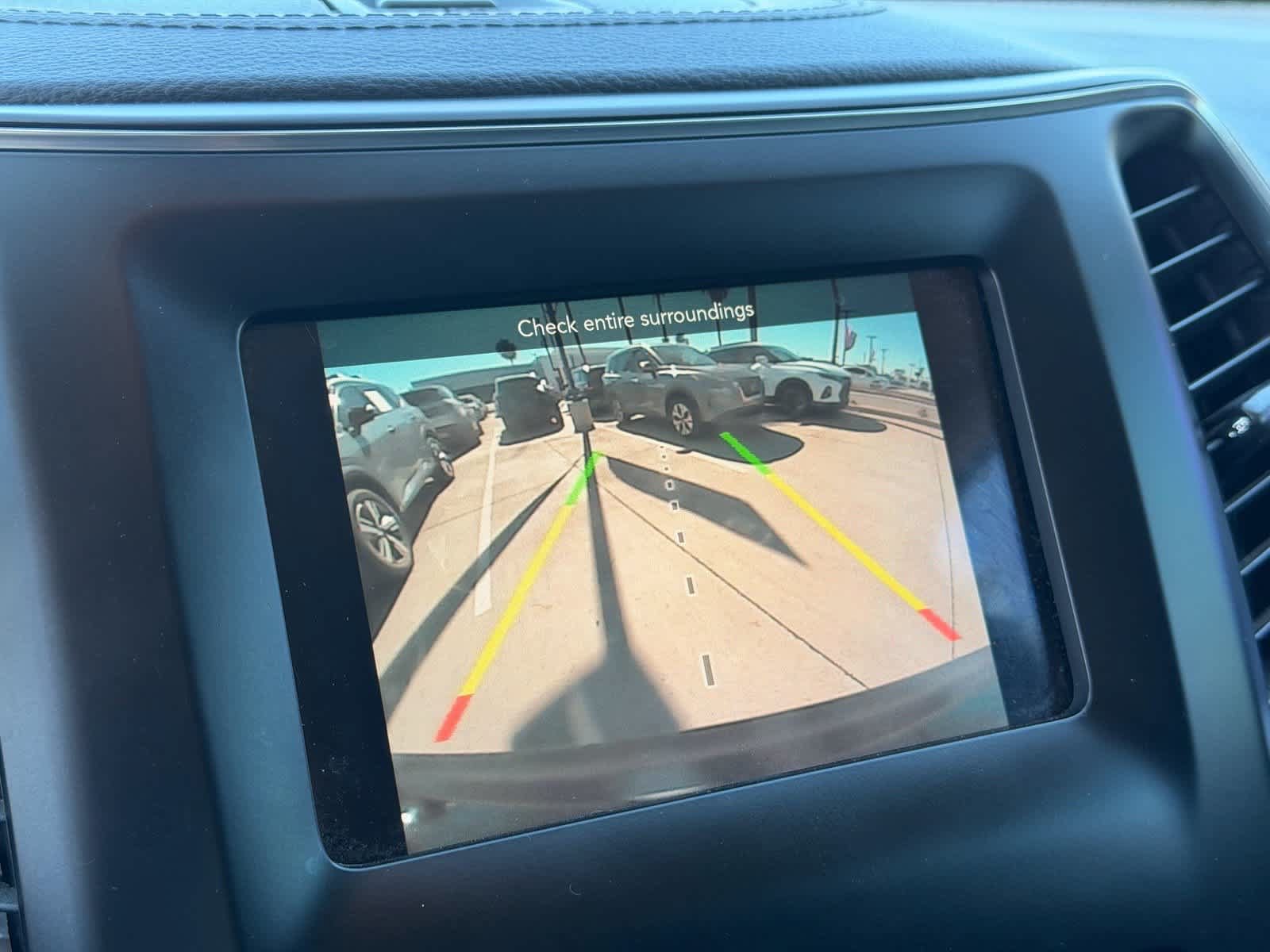 Used 2020 Jeep Cherokee Latitude Plus FWD image 19