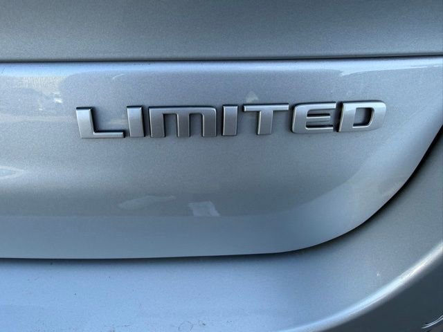 New 2025 Jeep Grand Cherokee L Limited w/ Luxury Tech Group II RWD image 10