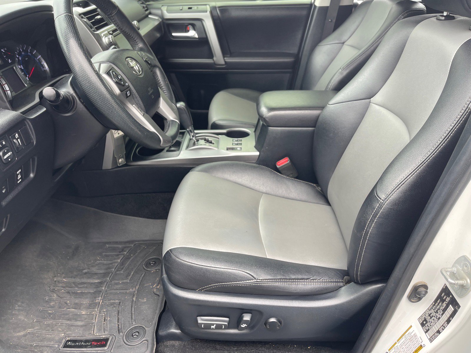 Used 2017 Toyota 4Runner SR5 Premium image 10