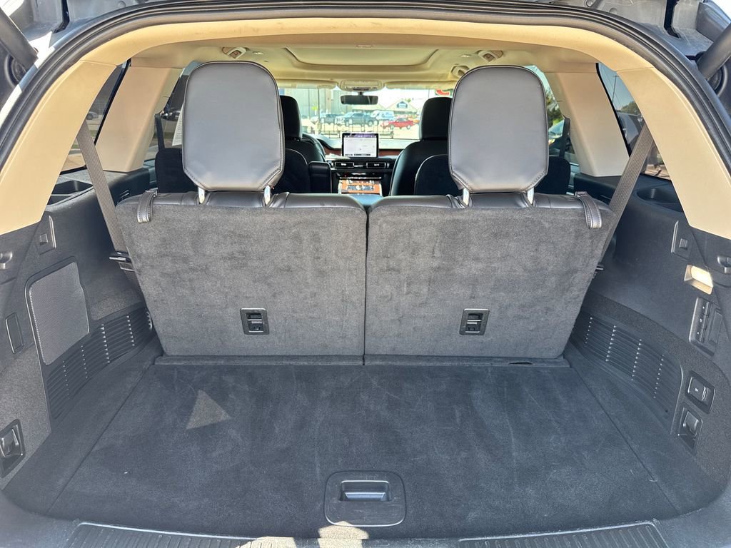 Used 2023 Lincoln Aviator Reserve AWD/4WD image 36