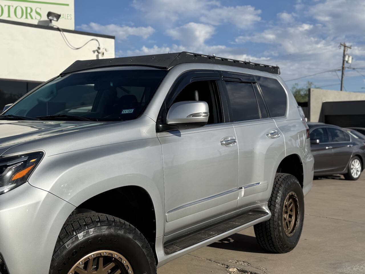 Used 2017 Lexus GX 460 Premium w/ Premium Package image 14