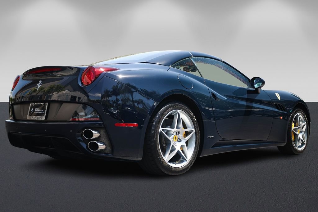 Used 2011 Ferrari California image 10