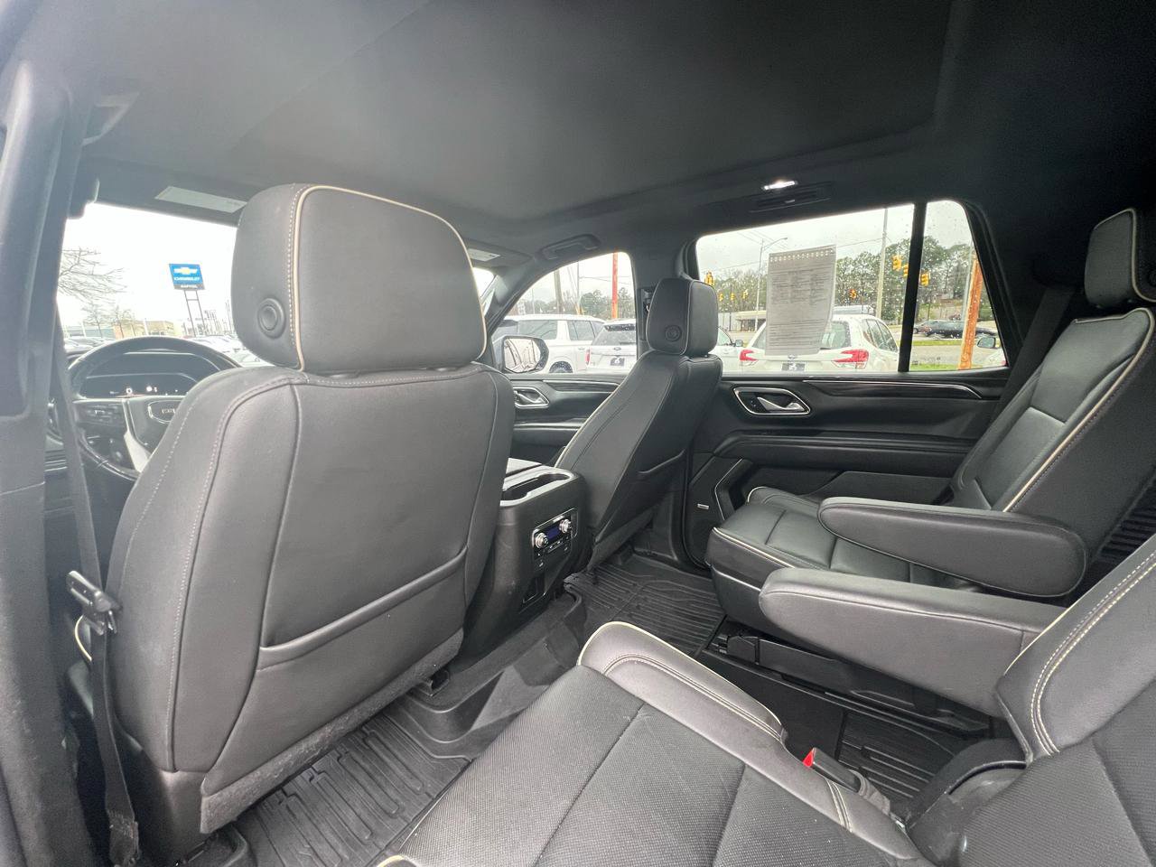 Used 2022 GMC Yukon SLT w/ SLT Premium Package image 38