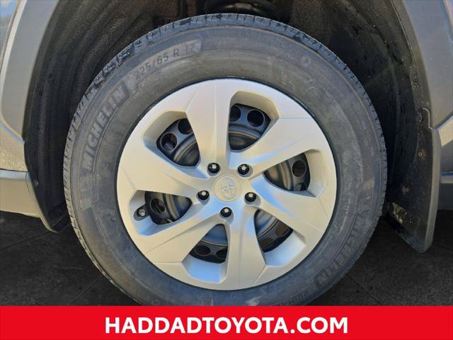 Certified 2023 Toyota RAV4 LE AWD/4WD image 16