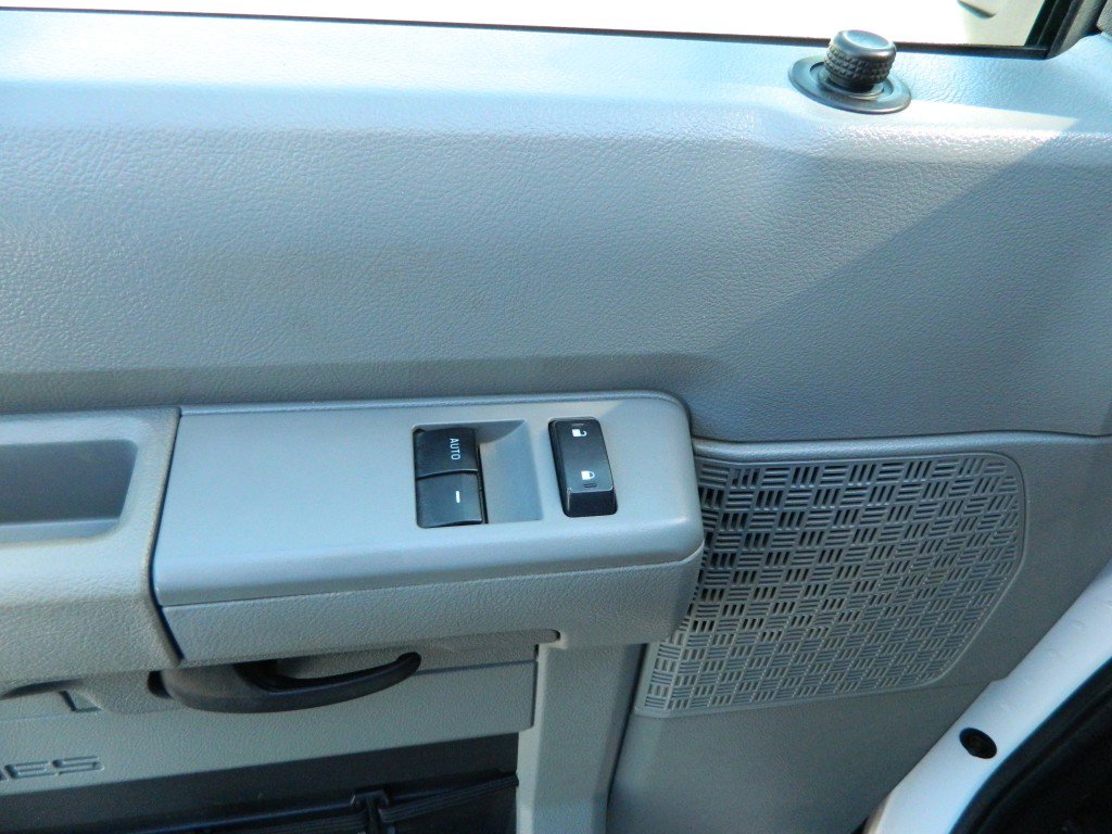 Used 2016 Ford E-450 and Econoline 450 Super Duty w/ Ambulance Prep Package RWD image 19