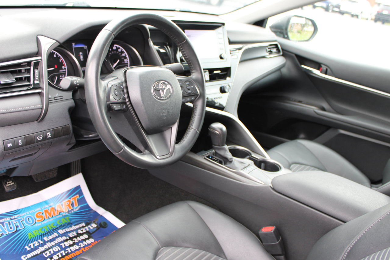 Used 2024 Toyota Camry SE image 12