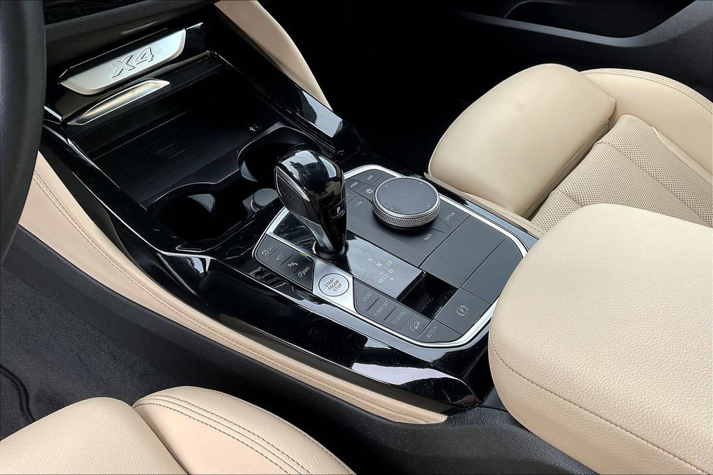 Used 2025 BMW X4 xDrive30i w/ Premium Package image 18