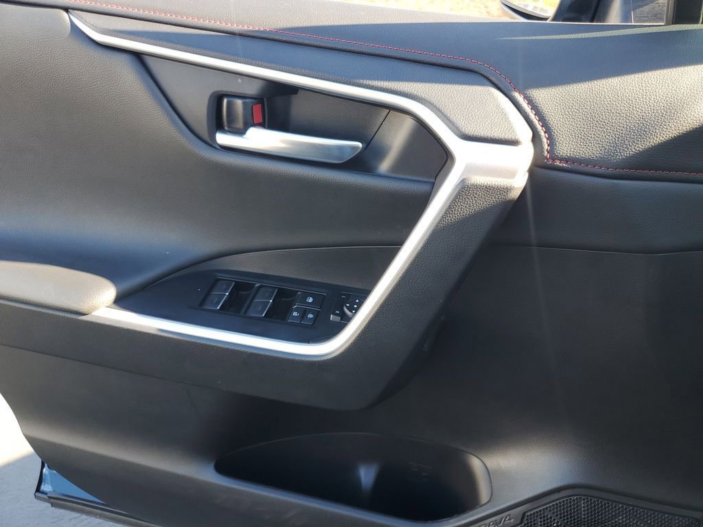 Used 2022 Toyota RAV4 TRD Off-Road image 26