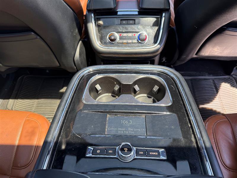 Used 2020 Lincoln Navigator Reserve w/ Luxury Package RWD image 30