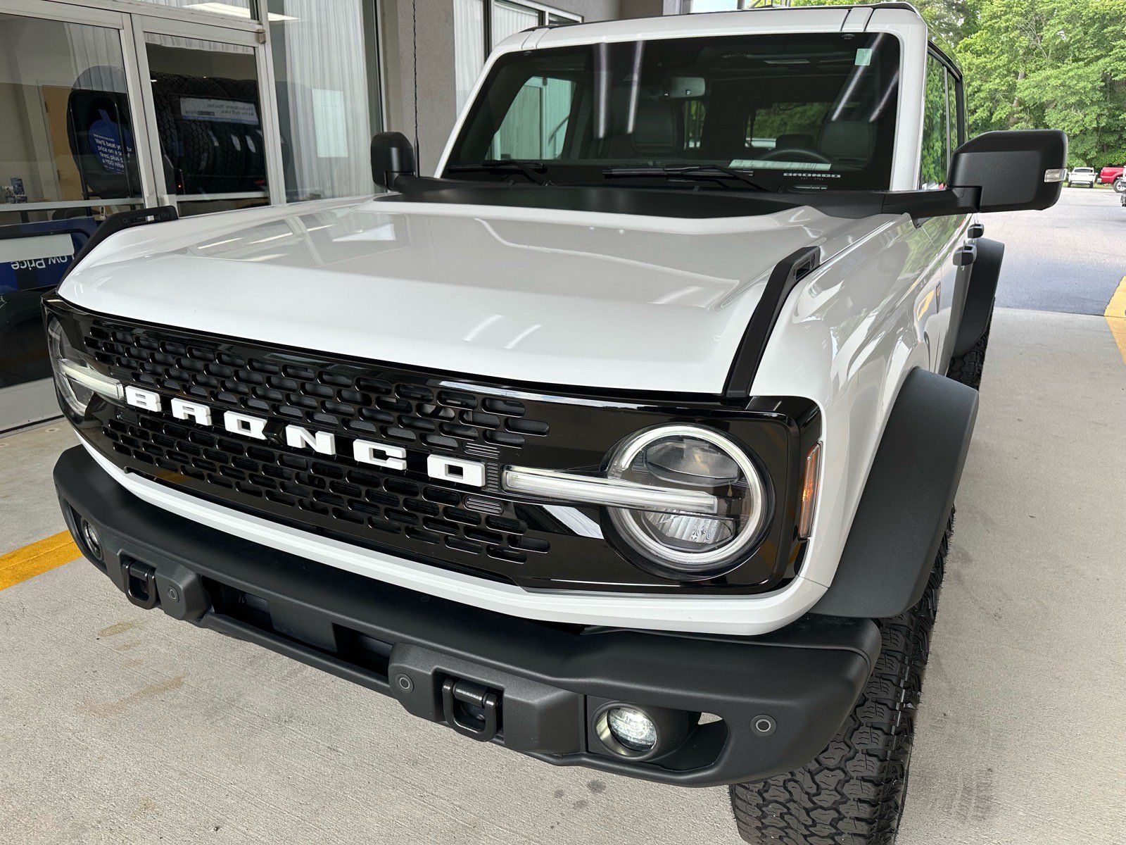 Certified 2025 Ford Bronco Badlands AWD/4WD image 1