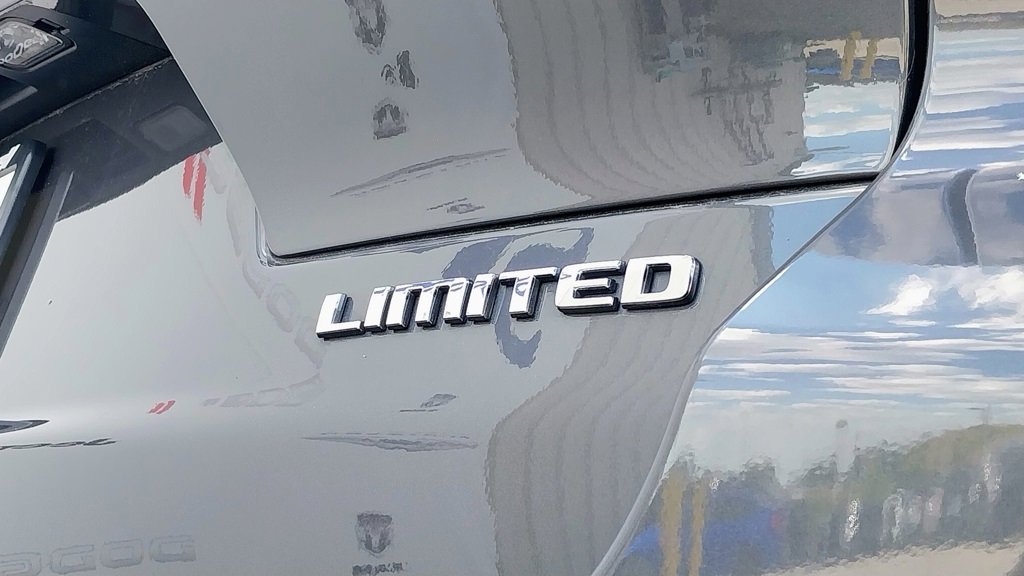 Used 2022 Jeep Grand Cherokee L Limited image 6