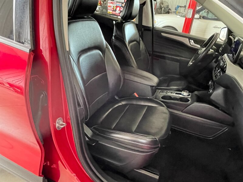 Used 2021 Ford Escape SEL AWD/4WD image 20