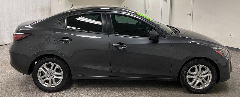 Used 2016 Scion iA image 4