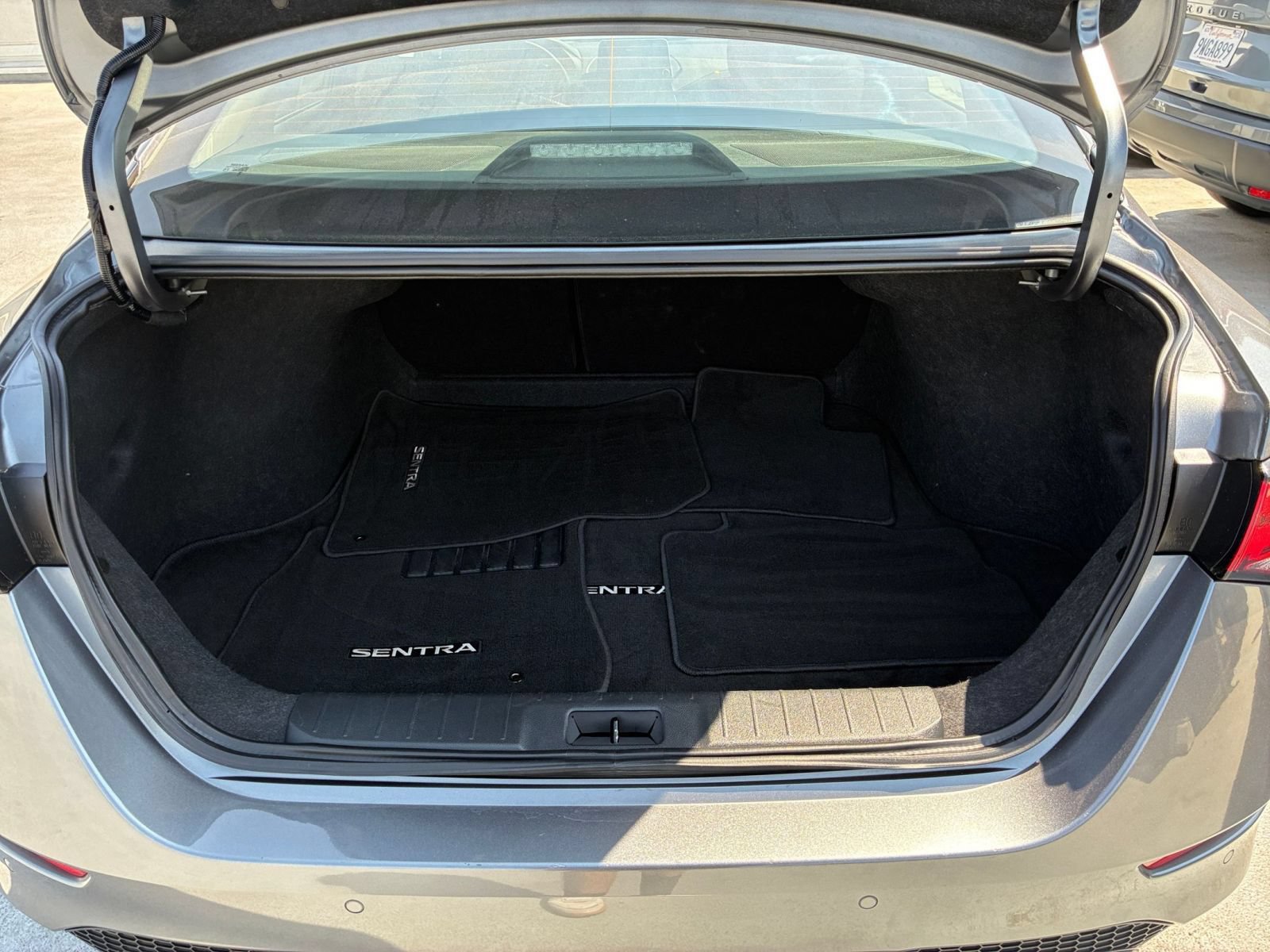 Used 2025 Nissan Sentra SV FWD image 29
