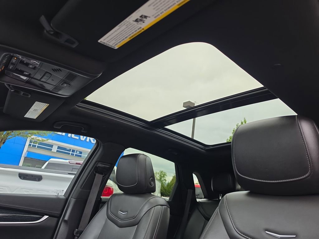 Used 2022 Cadillac XT5 Premium Luxury AWD/4WD image 21