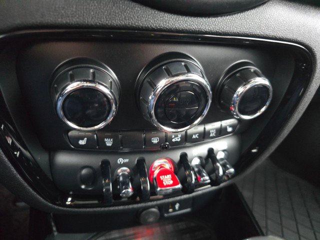 Used 2019 MINI Cooper Clubman S w/ Premium Package image 36
