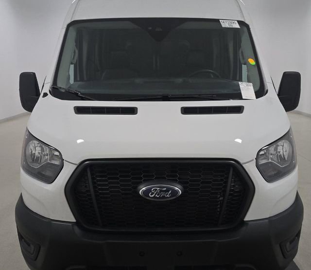 Used 2024 Ford Transit 250 148 Medium Roof RWD image 2