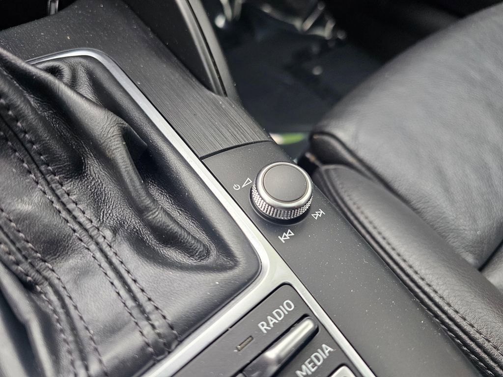 Used 2016 Audi A3 e-tron Premium Plus w/ Premium Plus Package image 37