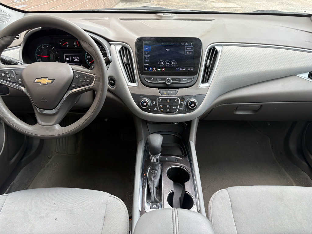Used 2023 Chevrolet Malibu LT FWD image 30