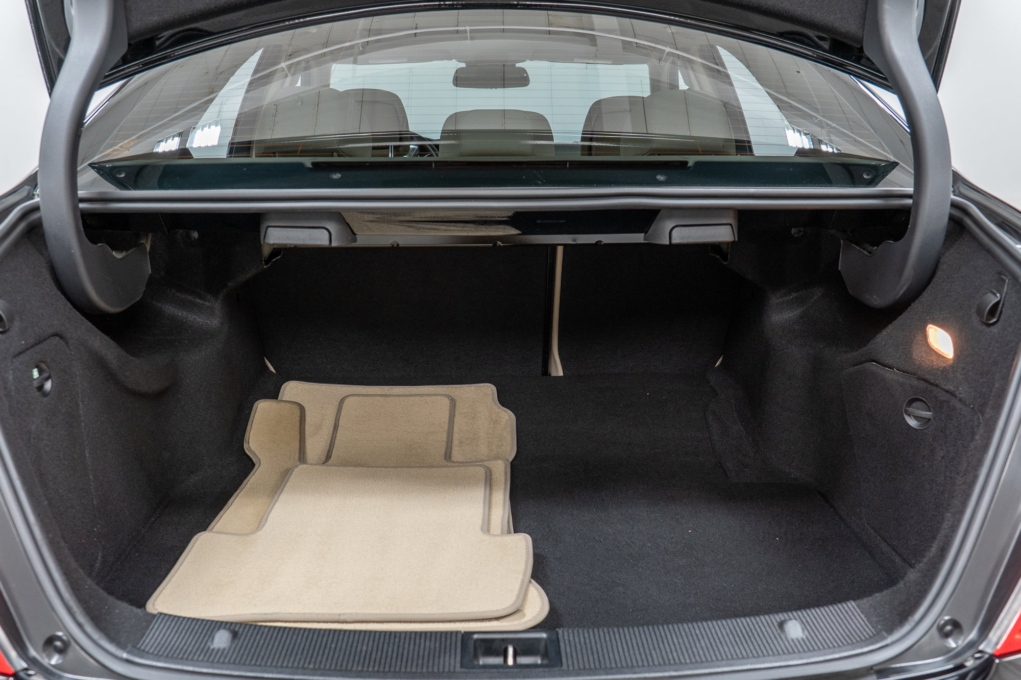 Used 2014 Mercedes-Benz C 300 4MATIC Sedan image 10