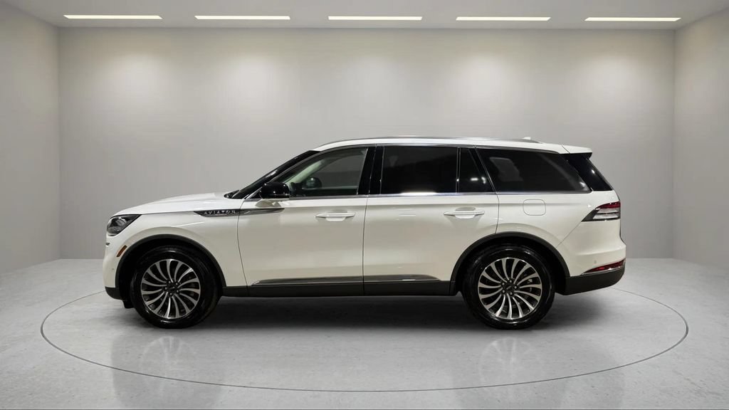 Certified 2023 Lincoln Aviator Reserve w/ Elements Package Plus AWD/4WD image 18