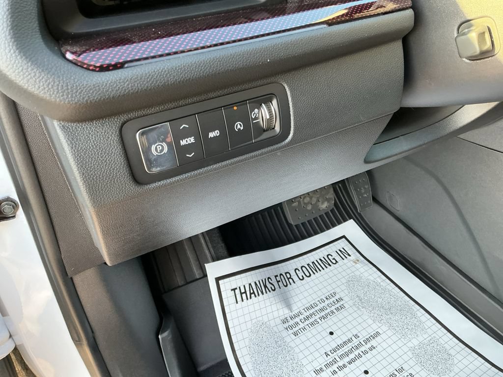 Certified 2026 Chevrolet Traverse RS w/ LPO, Floor Liner Package AWD/4WD image 26