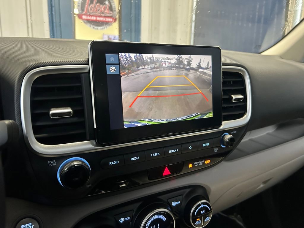 Certified 2025 Hyundai Venue SEL image 19