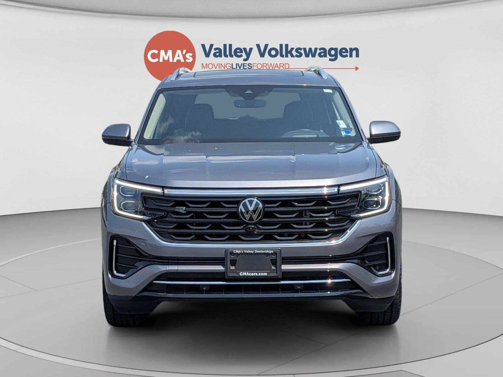 Used 2024 Volkswagen Atlas SEL Premium R-Line AWD/4WD image 8