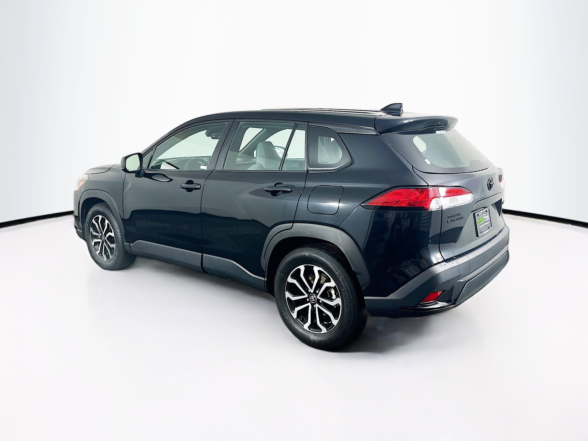 Used 2025 Toyota Corolla Cross AWD Hybrid image 5