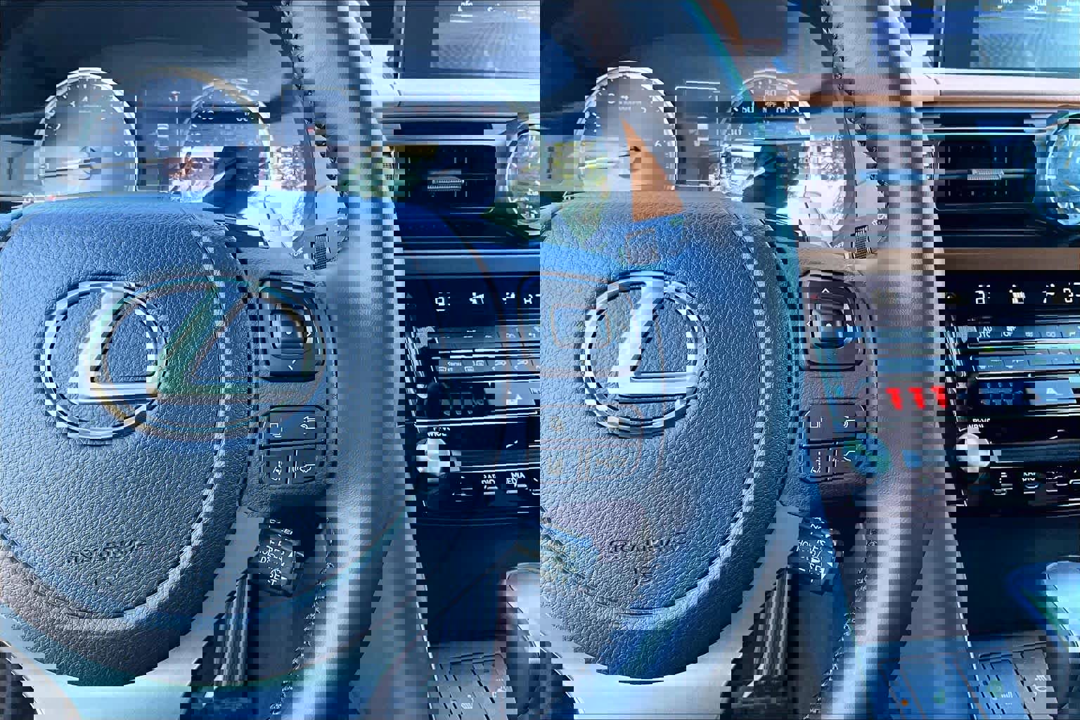 Certified 2025 Lexus IS 300 F Sport image 23