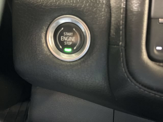 Used 2023 GMC Yukon XL Denali AWD/4WD image 17