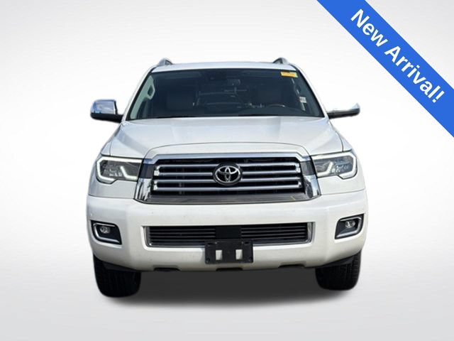Used 2021 Toyota Sequoia Platinum AWD/4WD image 3