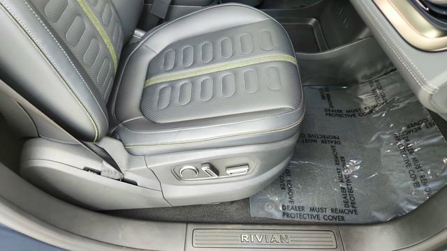 Used 2025 Rivian R1S Adventure image 23