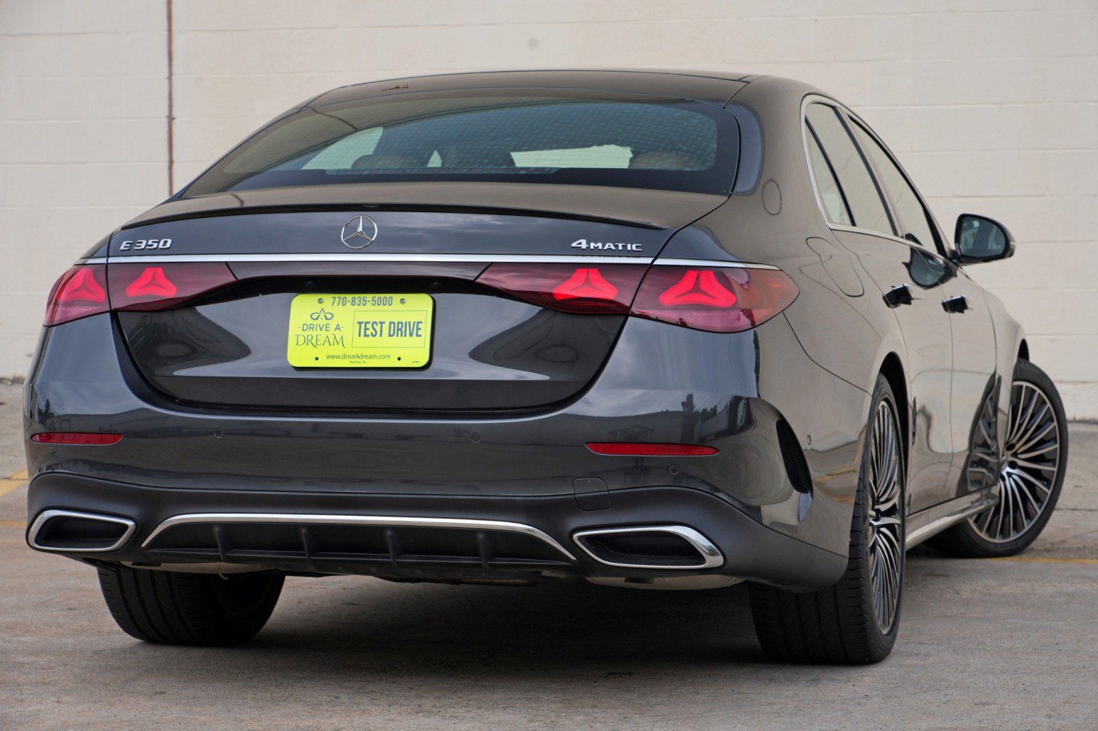 Used 2025 Mercedes-Benz E 350 4MATIC Sedan w/ Multicontour Seating Package image 5
