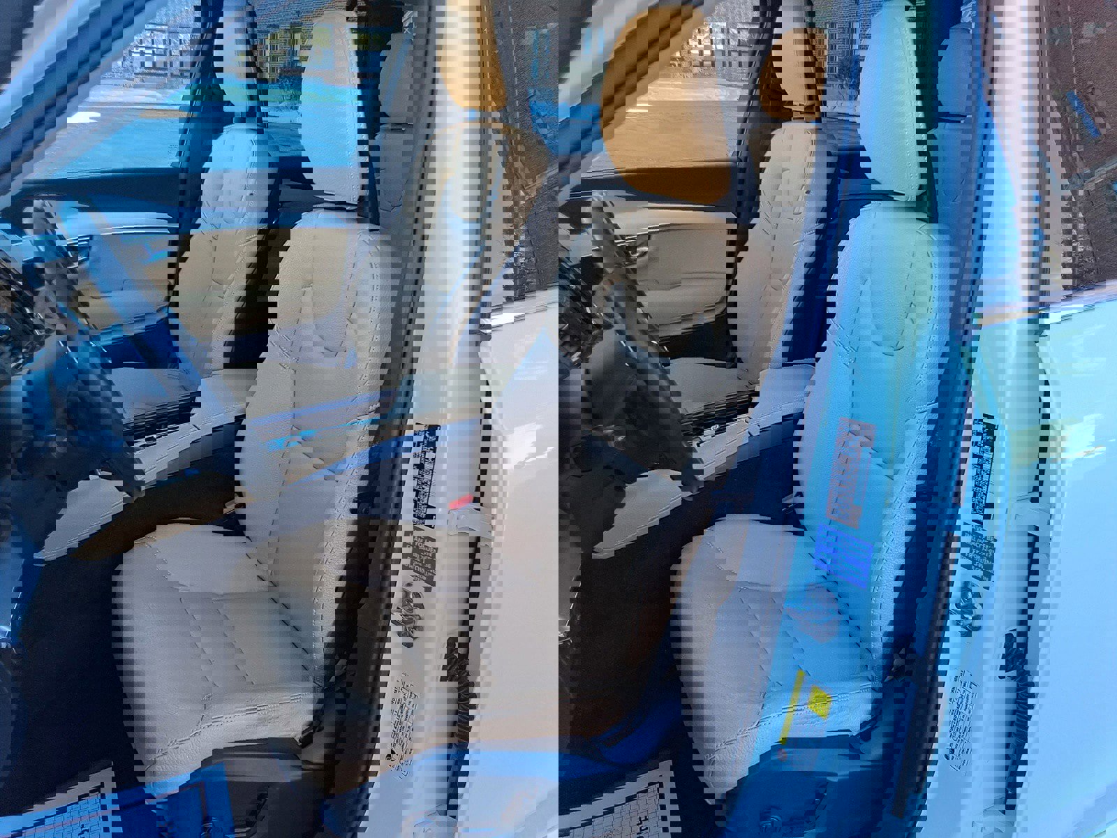 Used 2016 Volvo XC90 T5 Momentum image 12