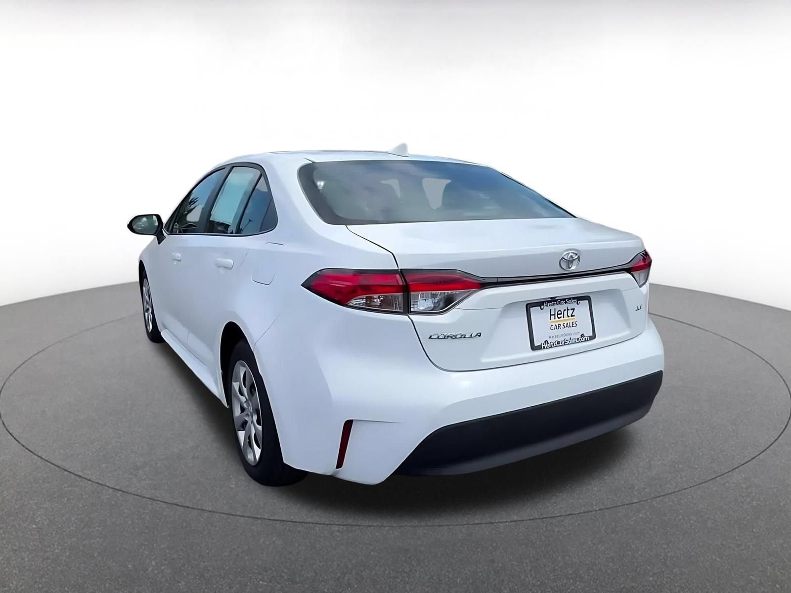 Used 2025 Toyota Corolla LE FWD image 11
