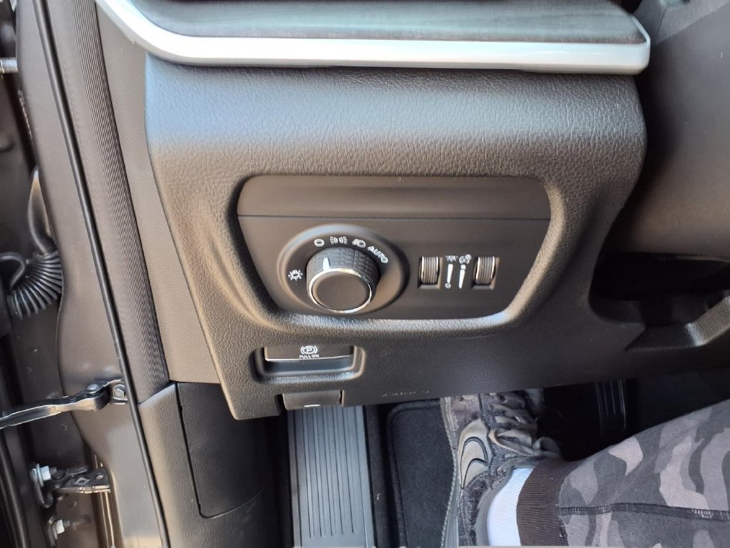 New 2026 Jeep Grand Cherokee Altitude AWD/4WD image 15