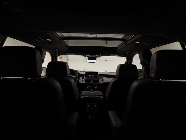Used 2024 Chevrolet Tahoe High Country w/ Premium Package image 9