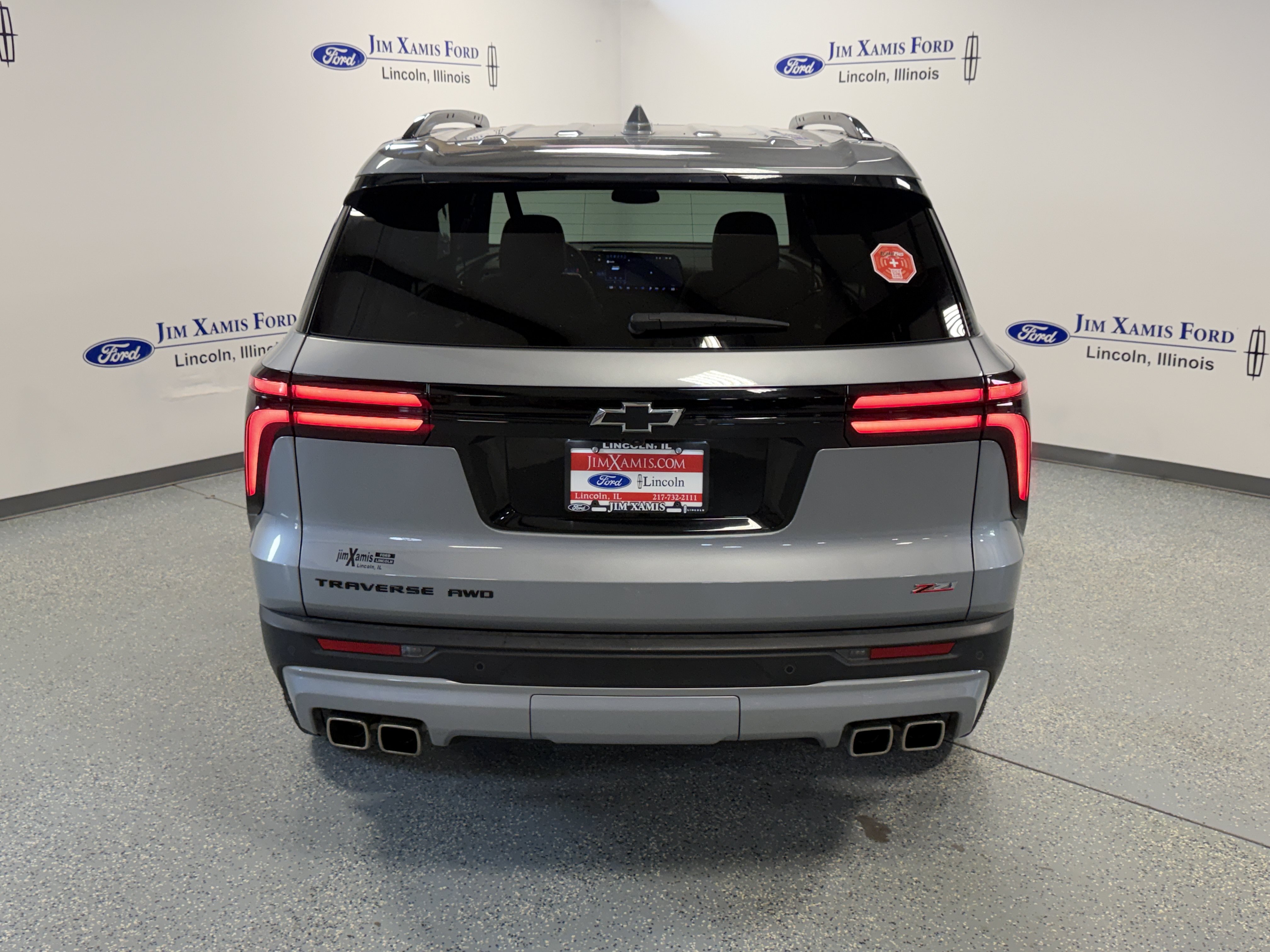 Used 2024 Chevrolet Traverse Z71 w/ LPO, Floor Liner Package AWD/4WD image 31