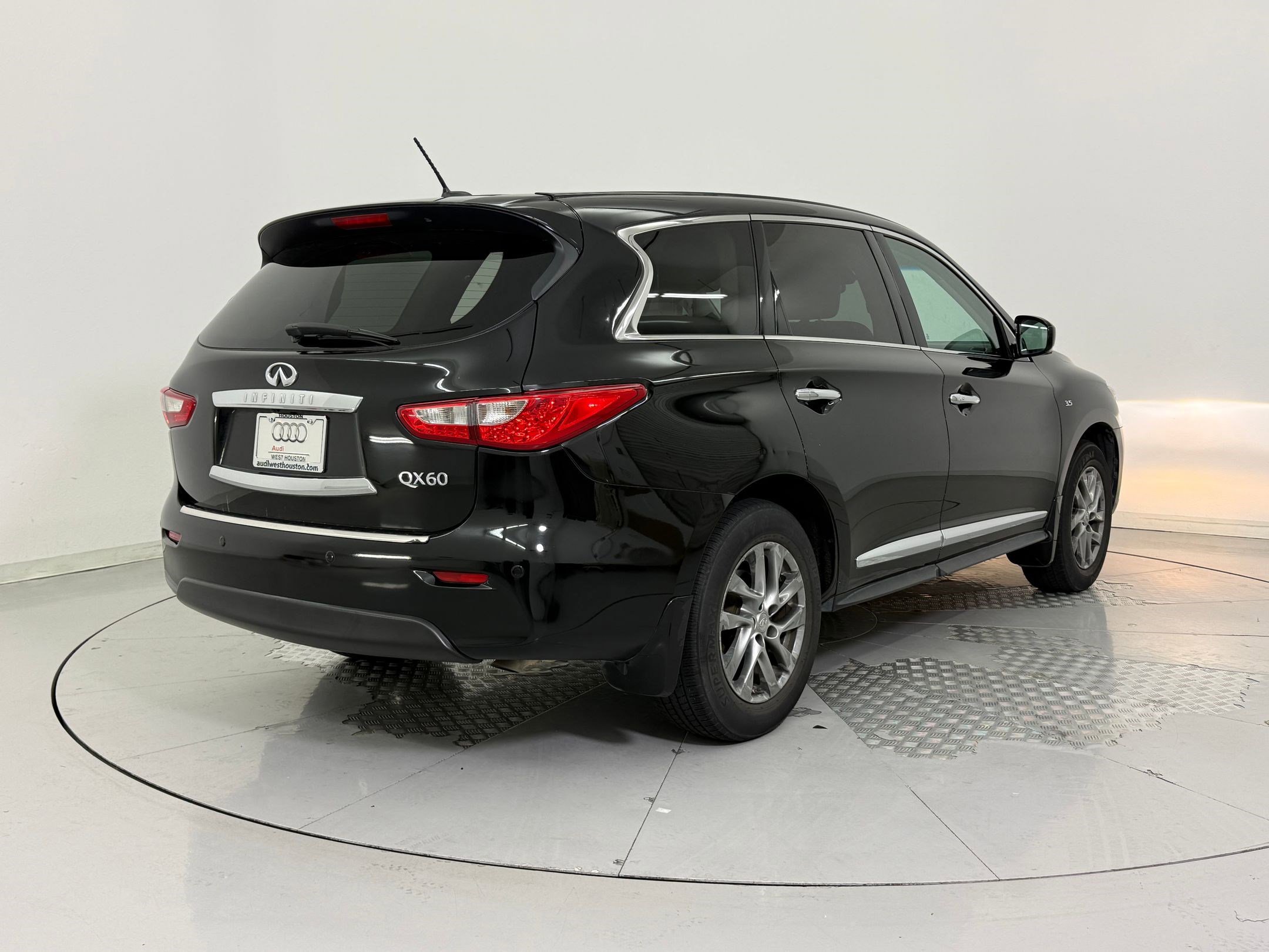 Used 2014 INFINITI QX60 AWD w/ Premium Plus Package image 9