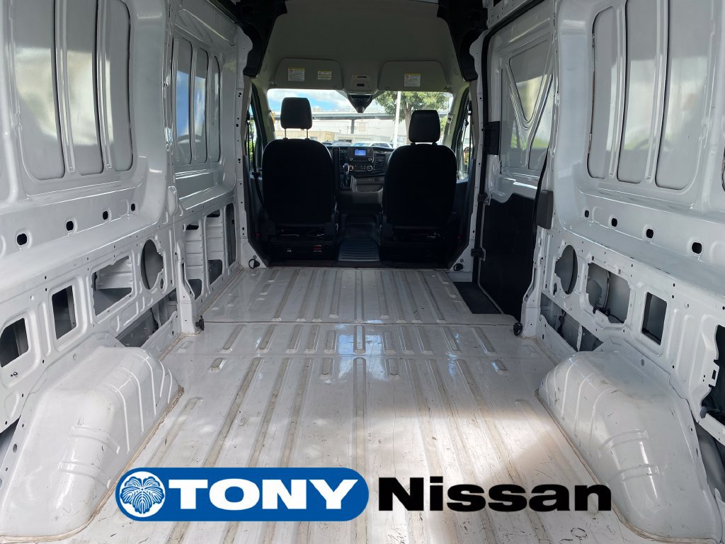 Used 2025 Ford Transit 250 148 High Roof RWD image 8