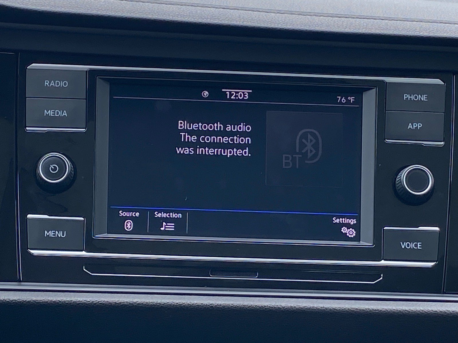 Certified 2023 Volkswagen Jetta SE FWD image 9