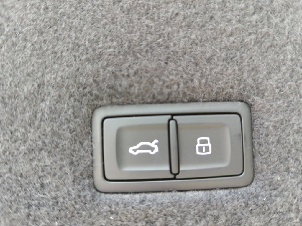 Used 2024 Lamborghini Urus Performante image 15