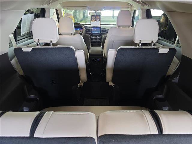 Certified 2023 Ford Explorer Platinum image 17