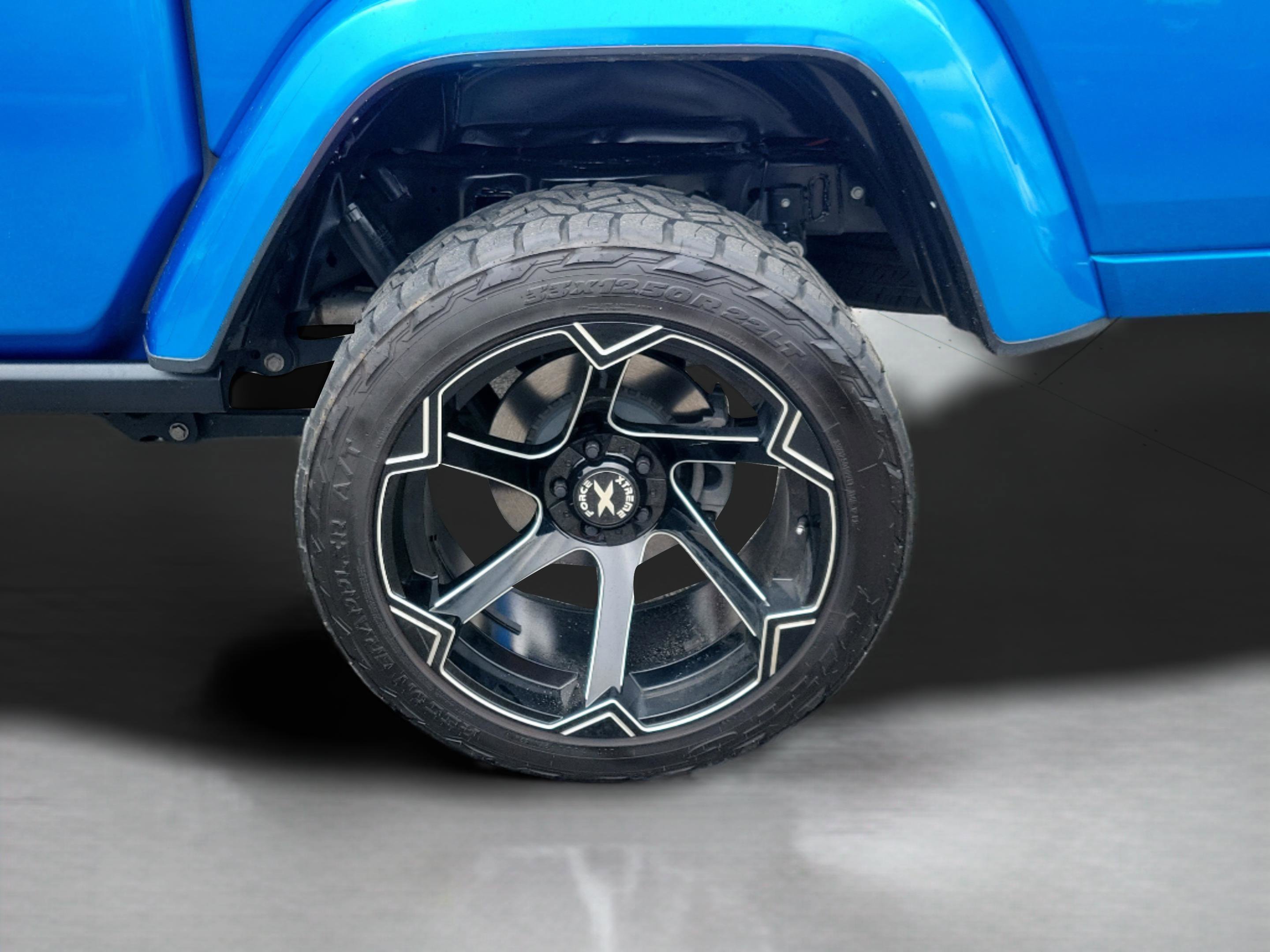 Used 2023 Jeep Gladiator Overland AWD/4WD image 32