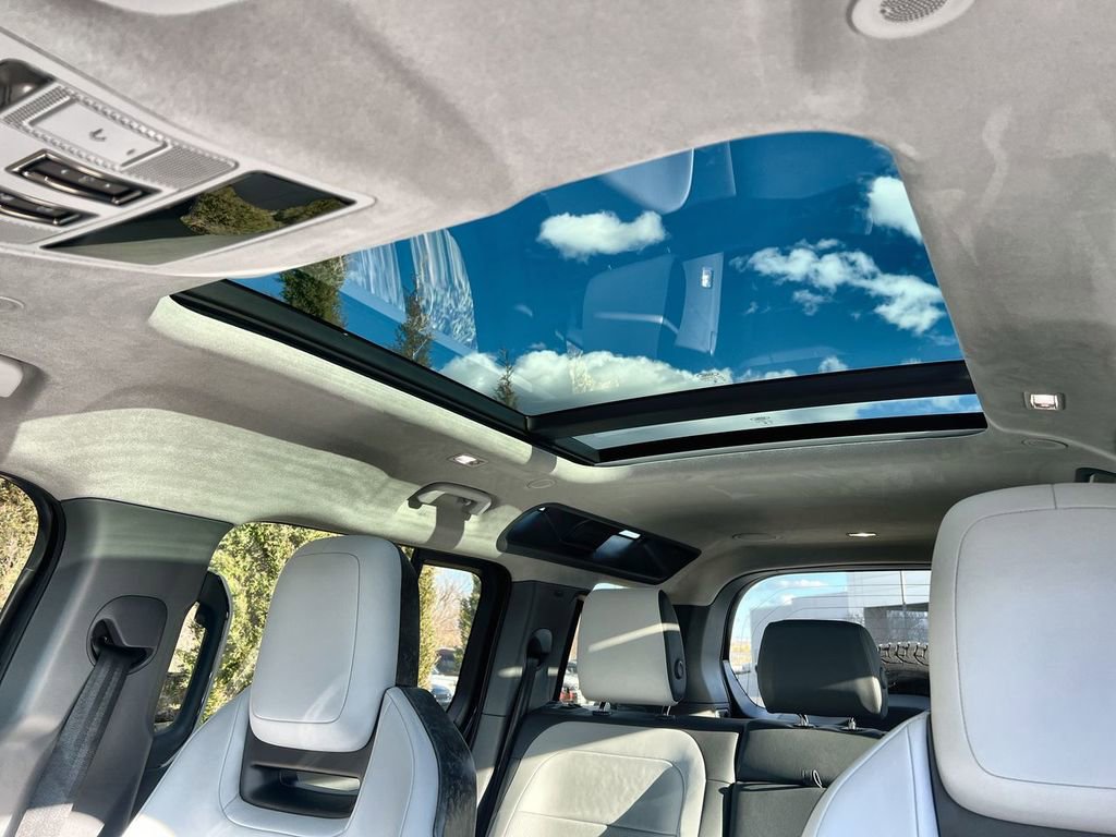 New 2026 Land Rover Defender 110 image 19