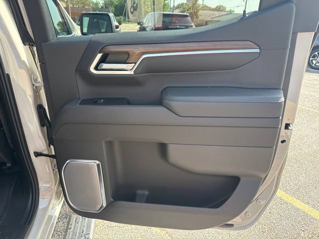 New 2026 Chevrolet Silverado 1500 High Country AWD/4WD image 14