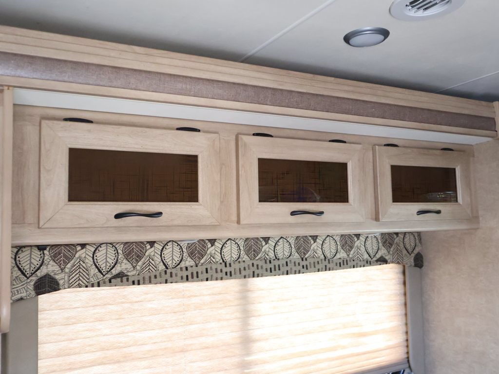 Used 2015 Chevrolet Express 4500 w/ RV Package RWD image 33