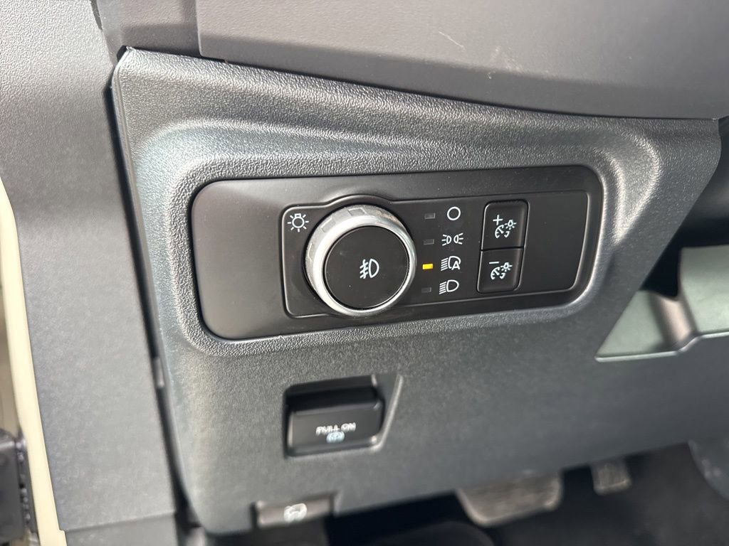 Used 2025 Ford Bronco Outer Banks image 19