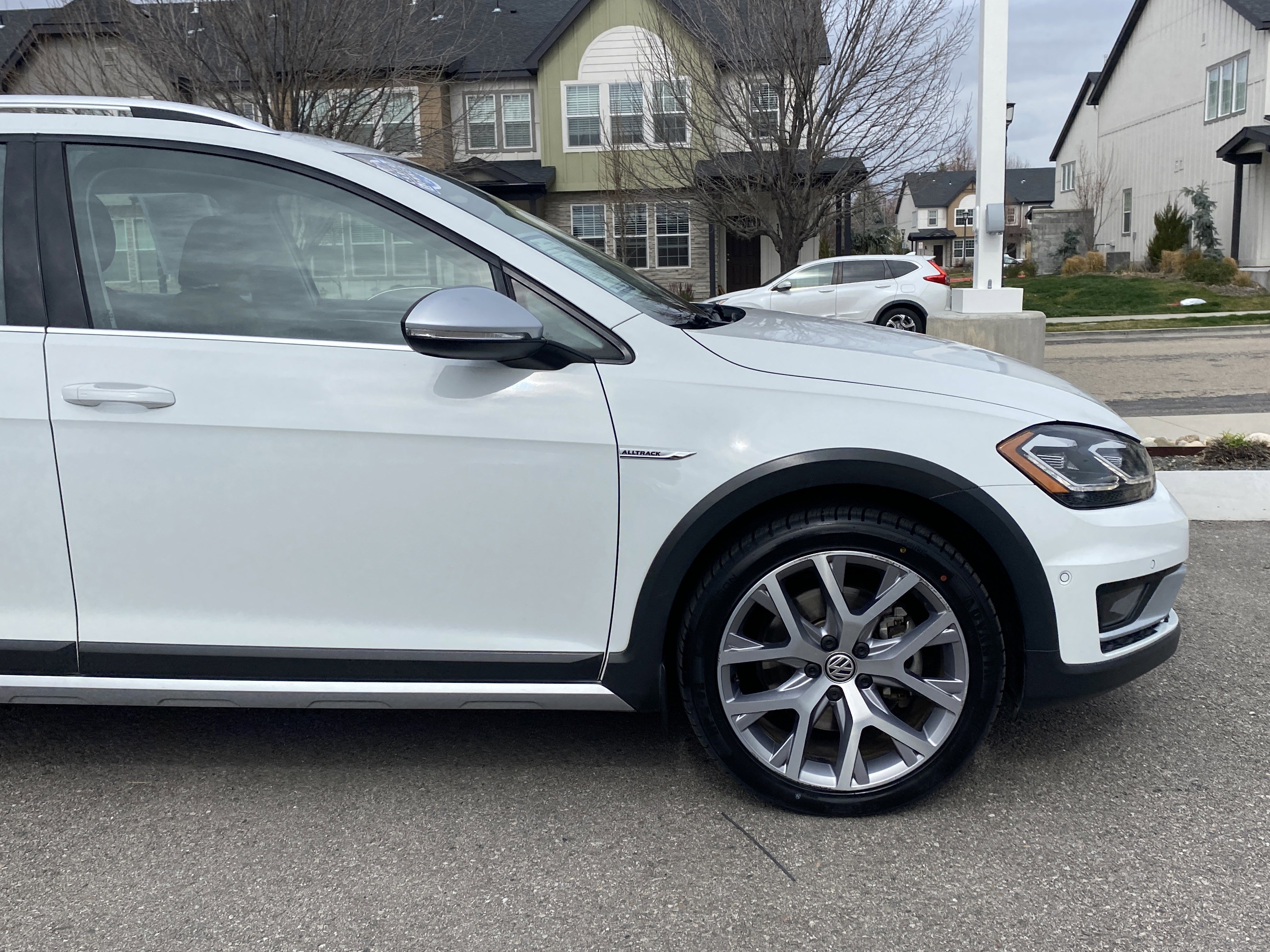 Used 2018 Volkswagen Golf Alltrack SEL image 8